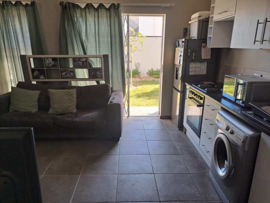 To Let 1 Bedroom Property for Rent in Mooiberge Western Cape